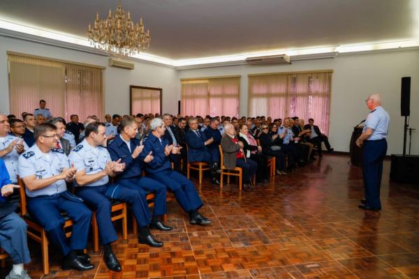 Veteranos e militares da ativa participaram de palestra sobre diretrizes estratégicas e projetos da Força Aérea Brasileira