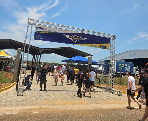 Durante o evento, foi realizada uma campanha de arrecadação de alimentos, em parceria com o Projeto Mesa Brasil do SESC, que resultou na coleta de mais de 1.400 kg de alimentos