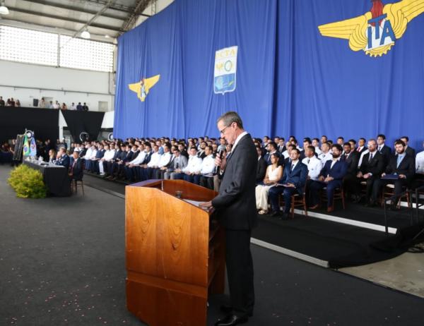 Formandos homenagearam Fernando de Mendonça, criador do INPE e do CLBI 