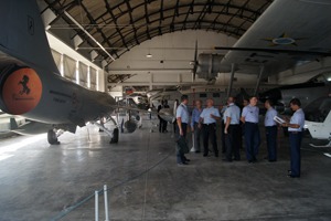 Comitiva Italiana visita o Museu Aeroespacial